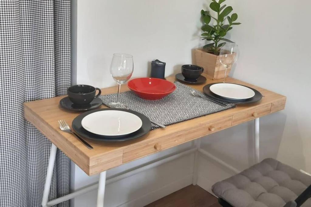 Lemuria Apartament Szkolna Centrum ليجنيكا المظهر الخارجي الصورة